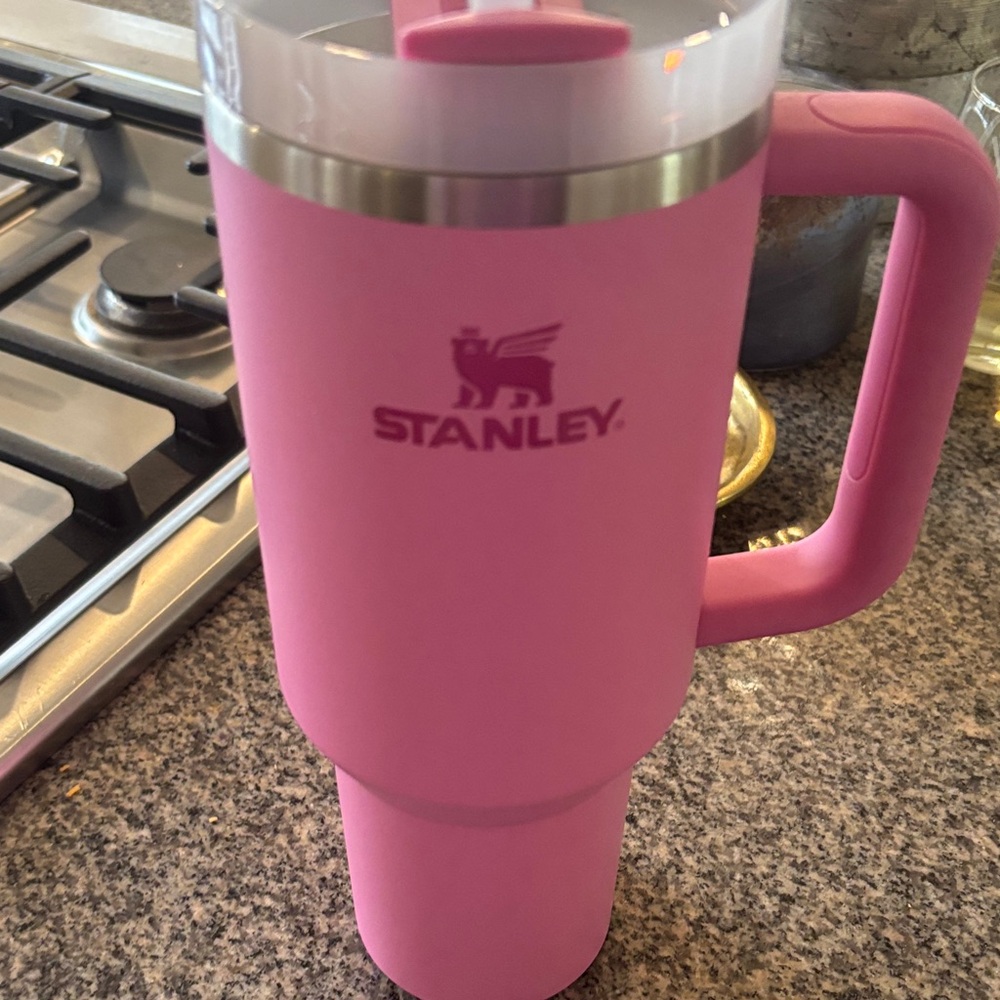 Stanley cup pink 40 ounce
